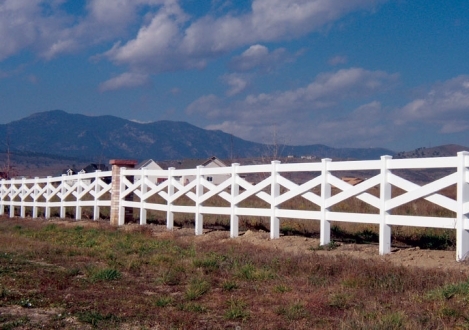 Cross Buck Ranch Vinyl Fence - Cheyenne